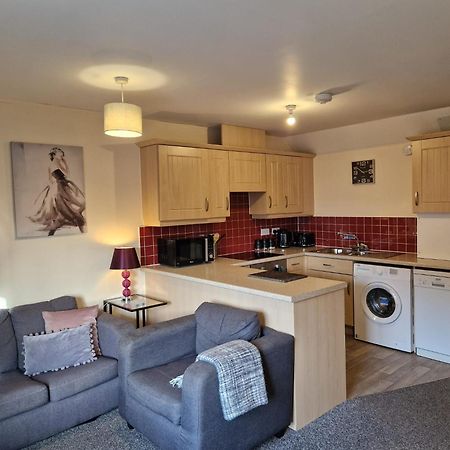 Hereford - Mayflower Coach House, Modern 2 Bedroom Property With Parking, Located South Of Hereford City, Suitable For Small Family, Couple Or Contractors - Sleeps Up To 5 Guests - Hosted By Rentmyhouse Eksteriør bilde