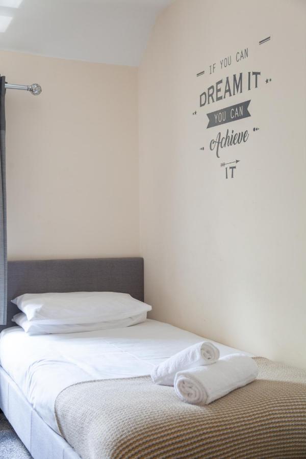 Hereford - Mayflower Coach House, Modern 2 Bedroom Property With Parking, Located South Of Hereford City, Suitable For Small Family, Couple Or Contractors - Sleeps Up To 5 Guests - Hosted By Rentmyhouse Eksteriør bilde