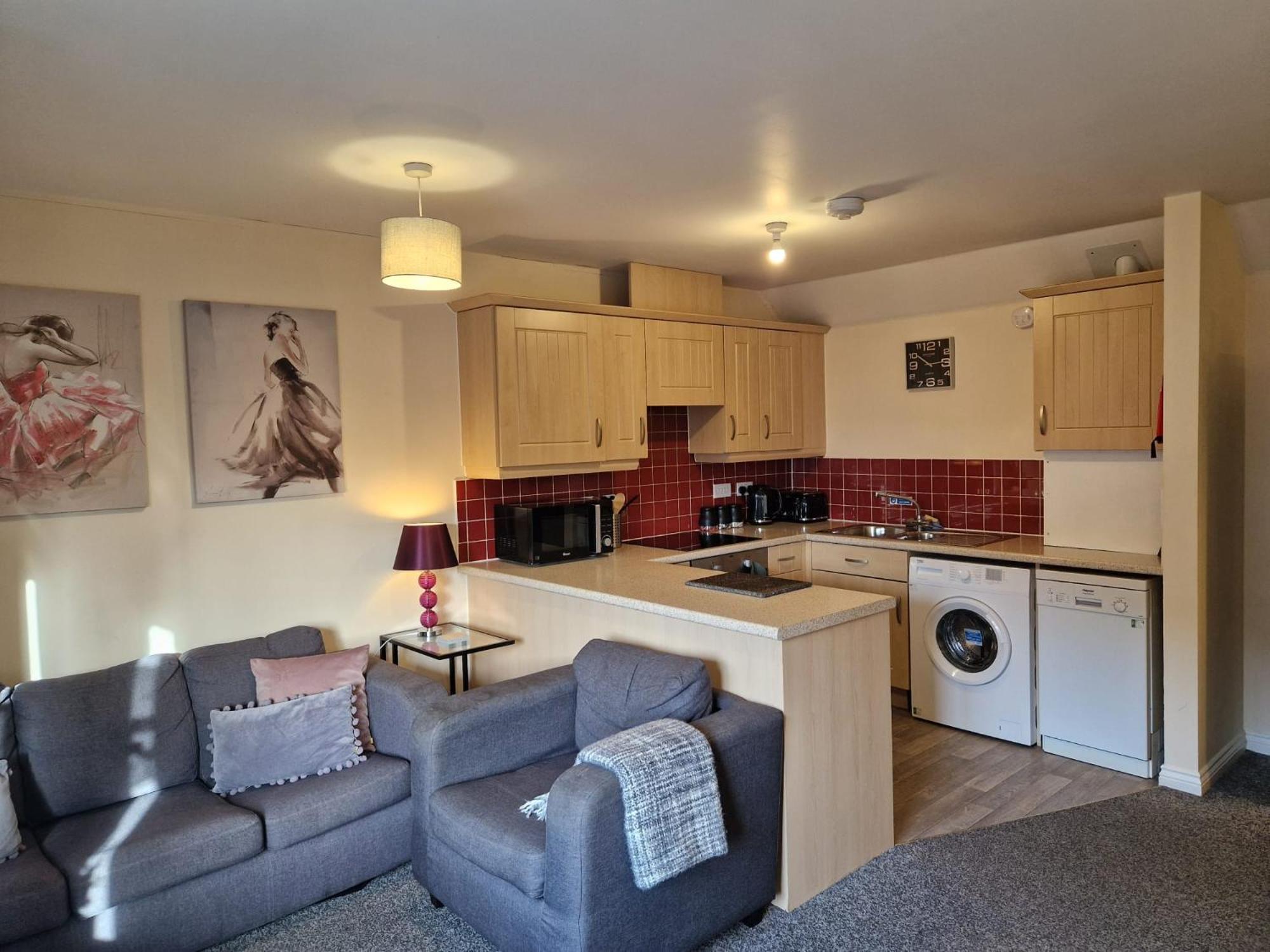 Hereford - Mayflower Coach House, Modern 2 Bedroom Property With Parking, Located South Of Hereford City, Suitable For Small Family, Couple Or Contractors - Sleeps Up To 5 Guests - Hosted By Rentmyhouse Eksteriør bilde