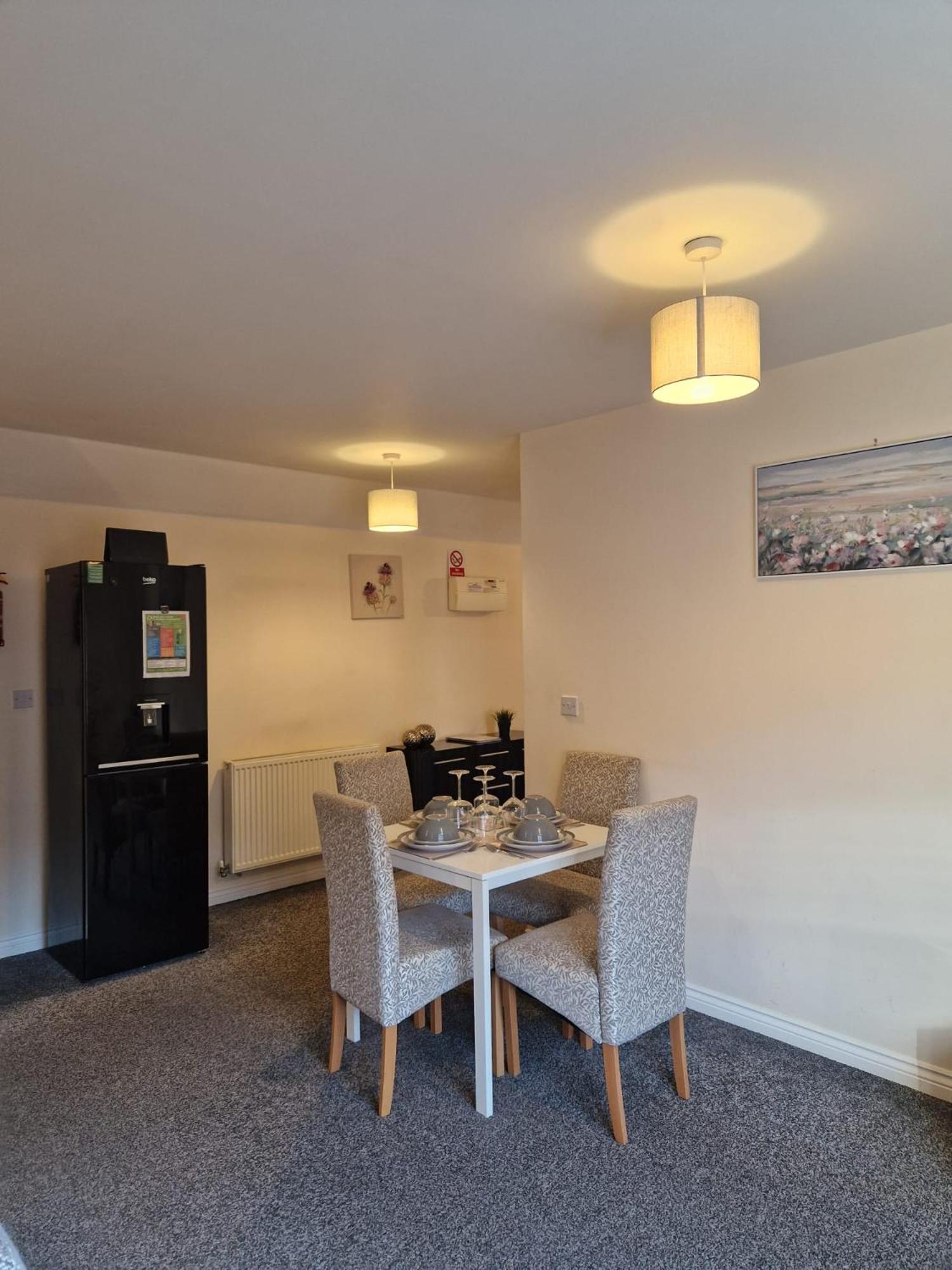Hereford - Mayflower Coach House, Modern 2 Bedroom Property With Parking, Located South Of Hereford City, Suitable For Small Family, Couple Or Contractors - Sleeps Up To 5 Guests - Hosted By Rentmyhouse Eksteriør bilde